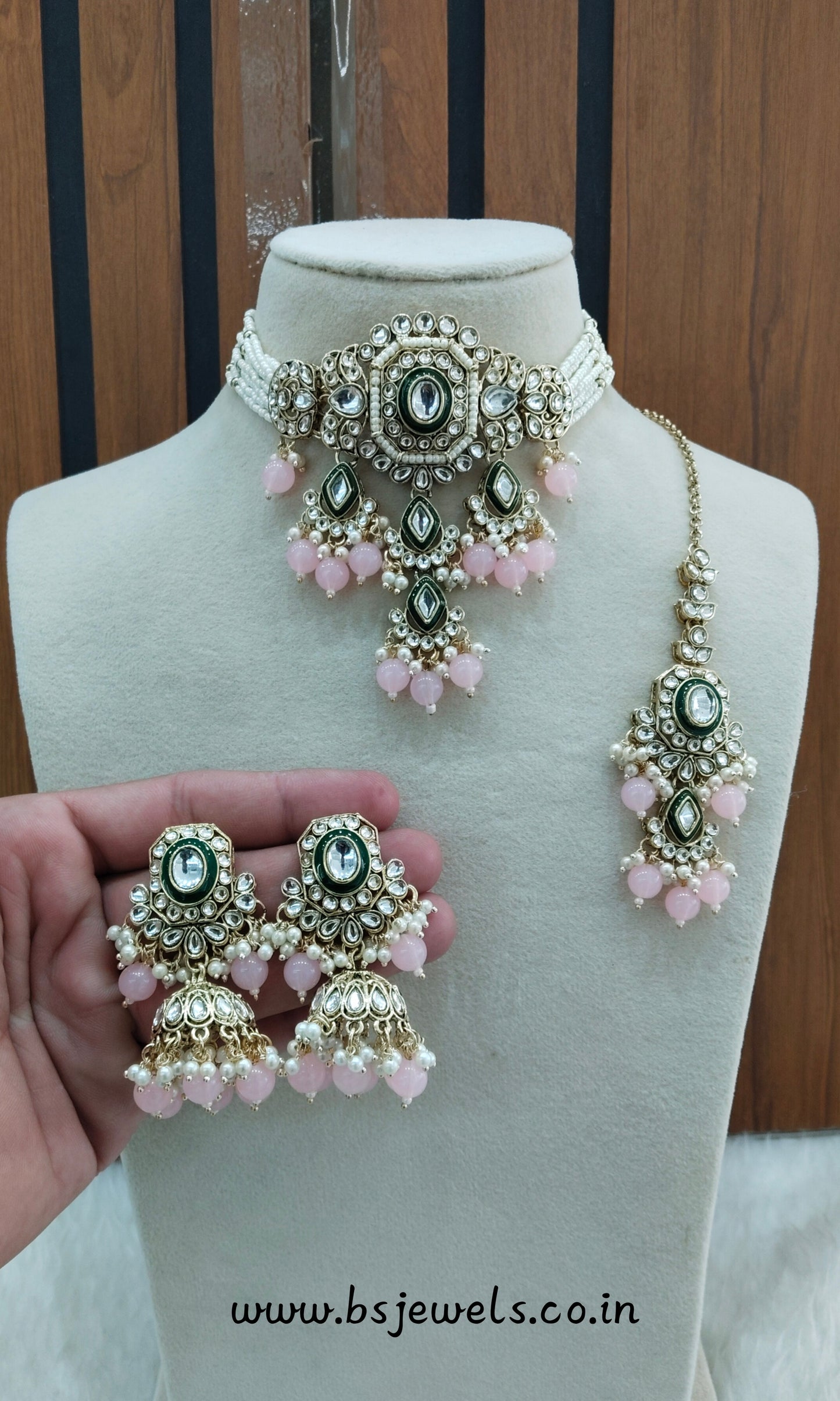 Pink Kundan Choker Jewellery Doms Set