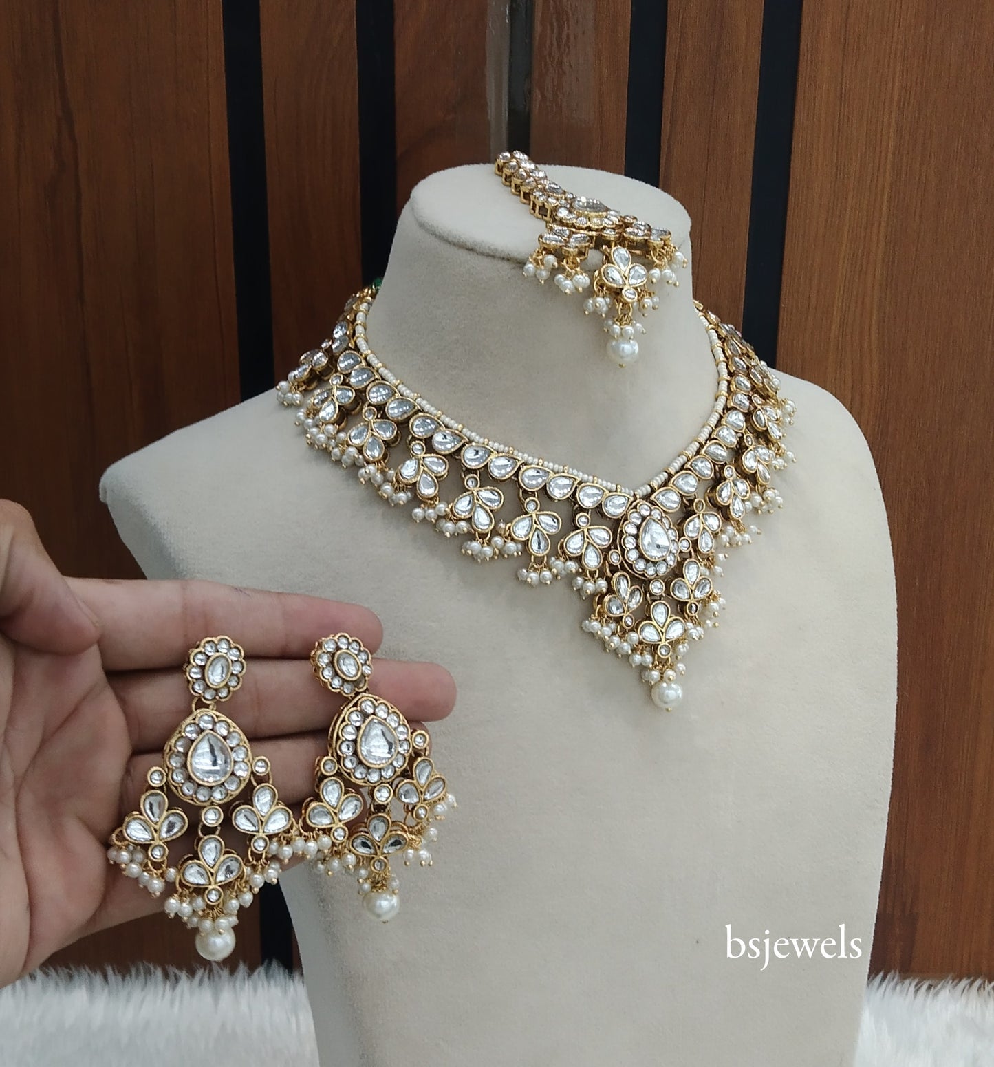 Gold White Kundan Necklace Preeti sets