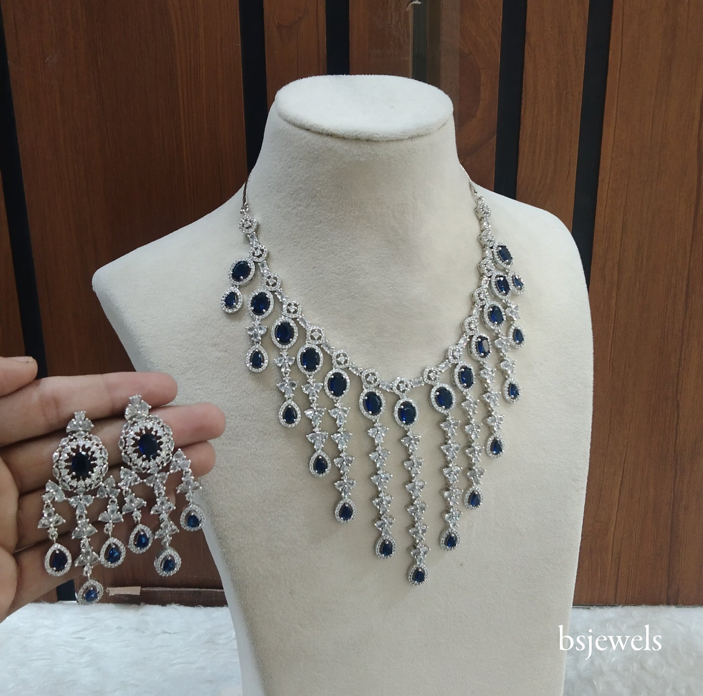 Silver Green American Diamond Ad Luna Necklace Set