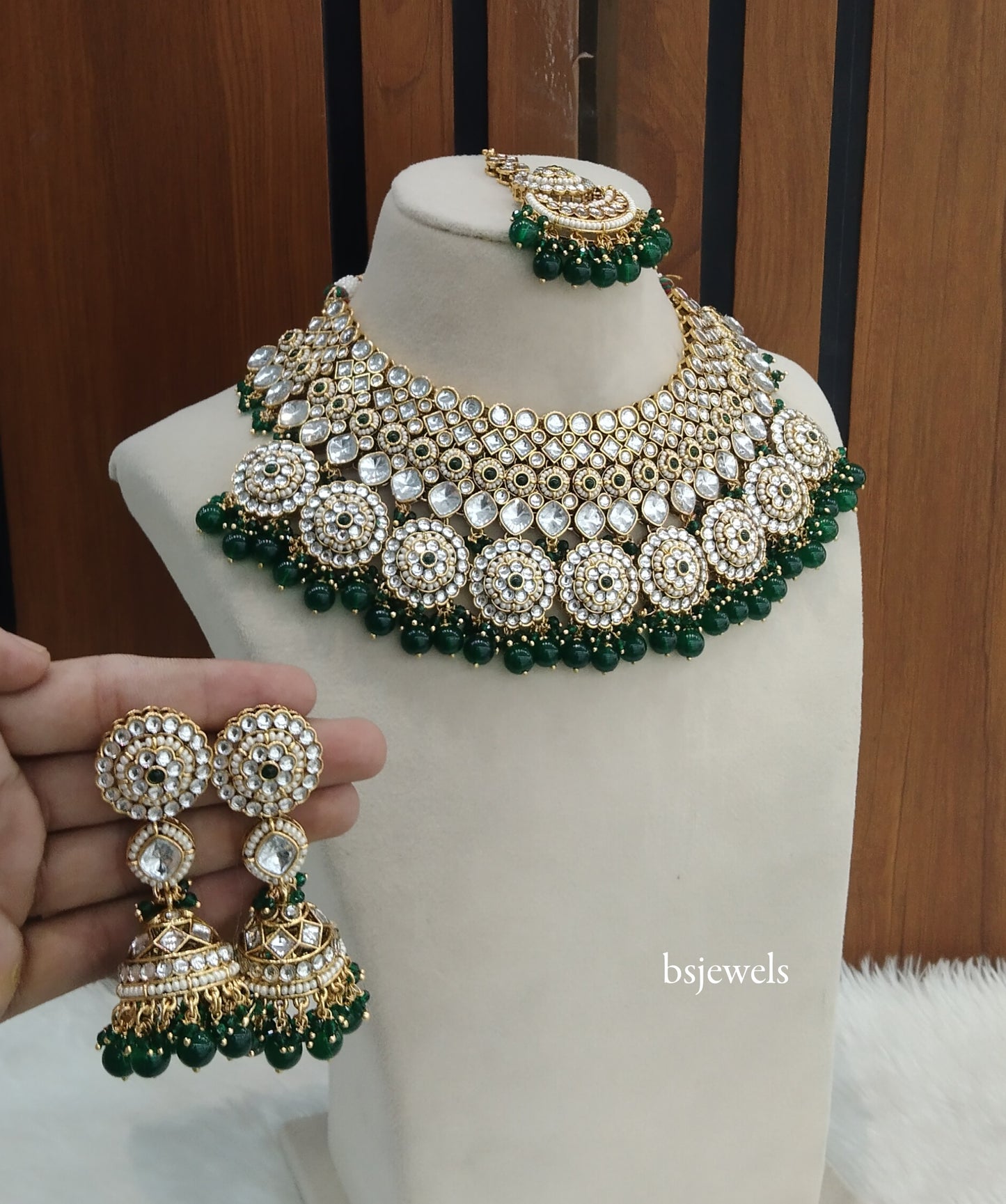 Gold Green Kundan Necklace Kirti sets