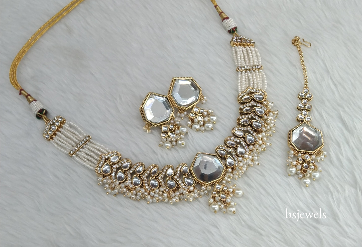 Gold White Kundan Necklace Pinki sets