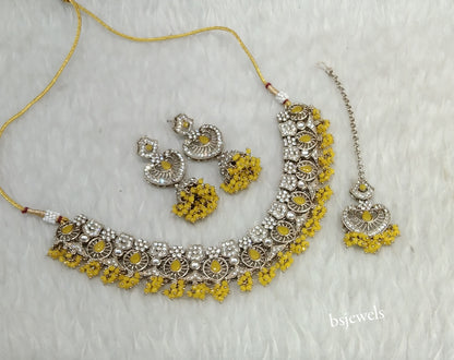 Antique Yellow Necklace Anvi sets