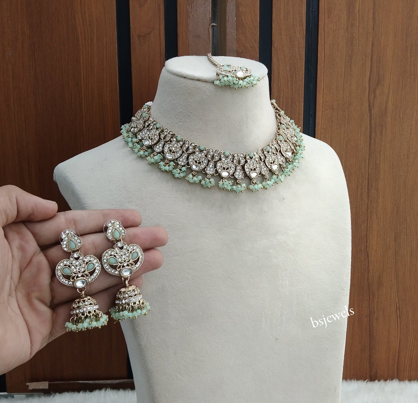 Antique Mint Necklace Anvi sets