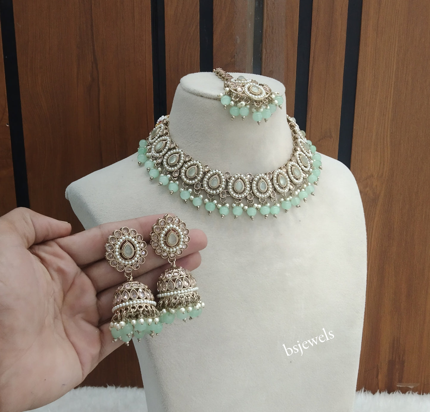 Antique Mint Necklace Gira sets