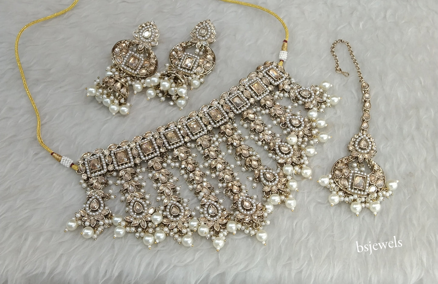 Antique Gold Choker Jewellery Baani Set