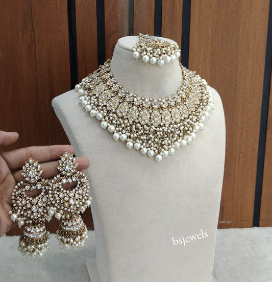 Antique Gold White Bridal Necklace Shallu Set