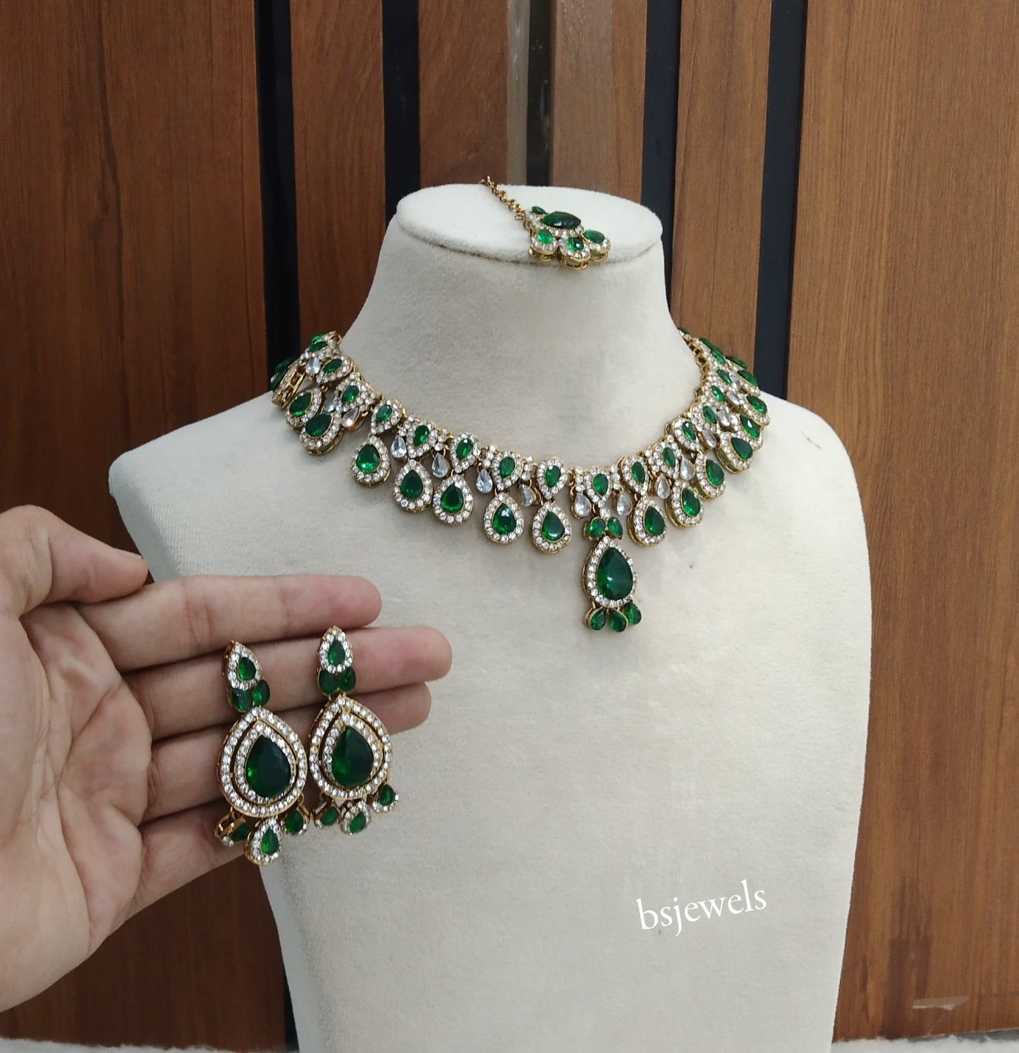Antique Green Necklace Yara sets