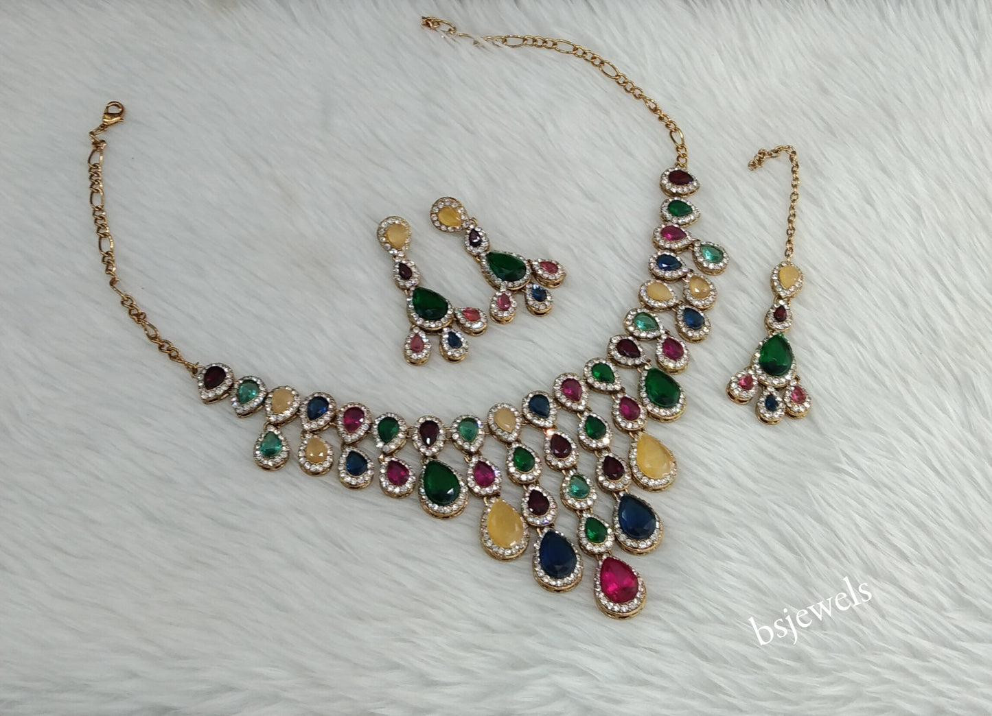 Antique Multi Color Necklace Yara sets