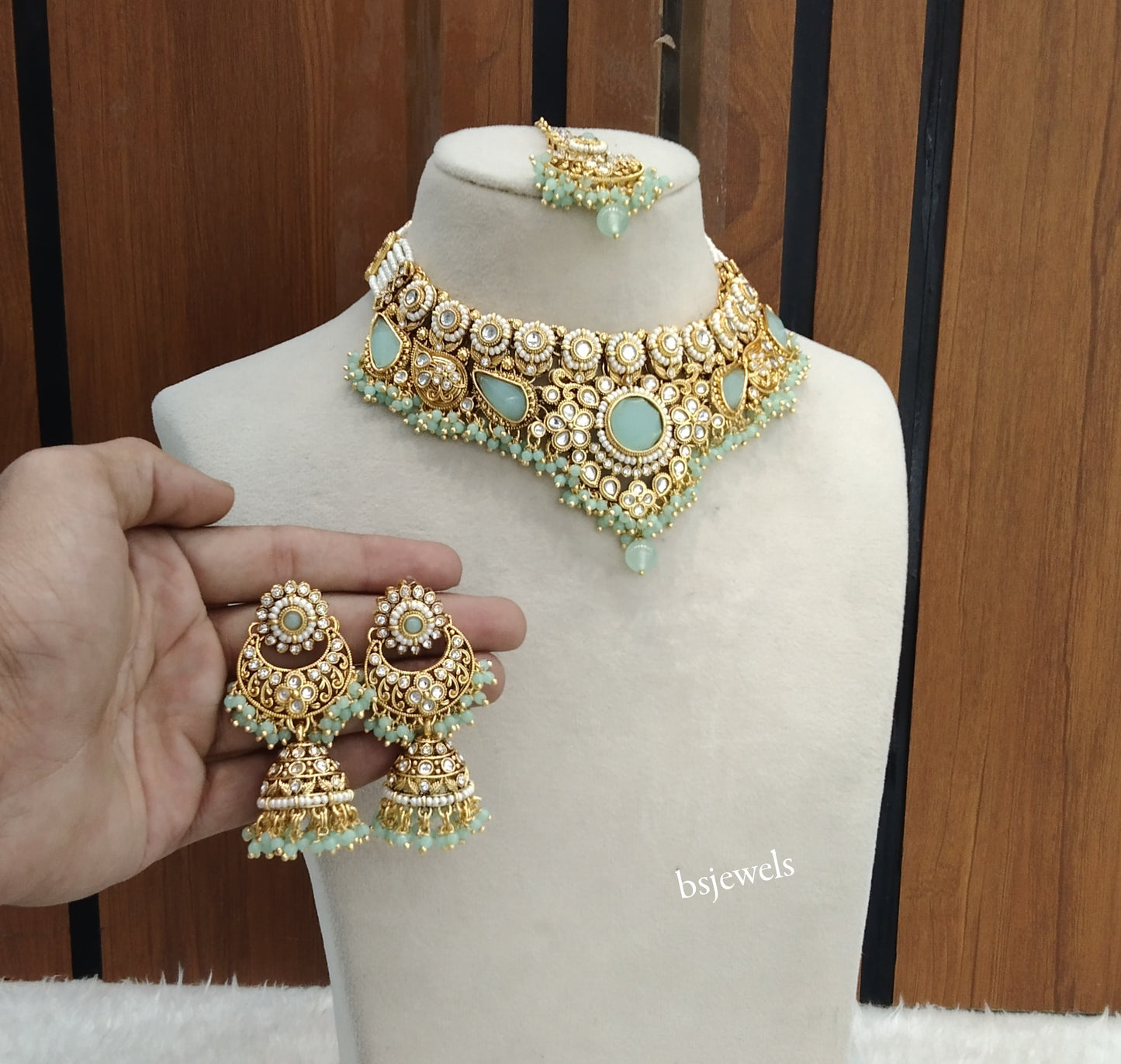Gold Mint Kundan Niky Necklace sets