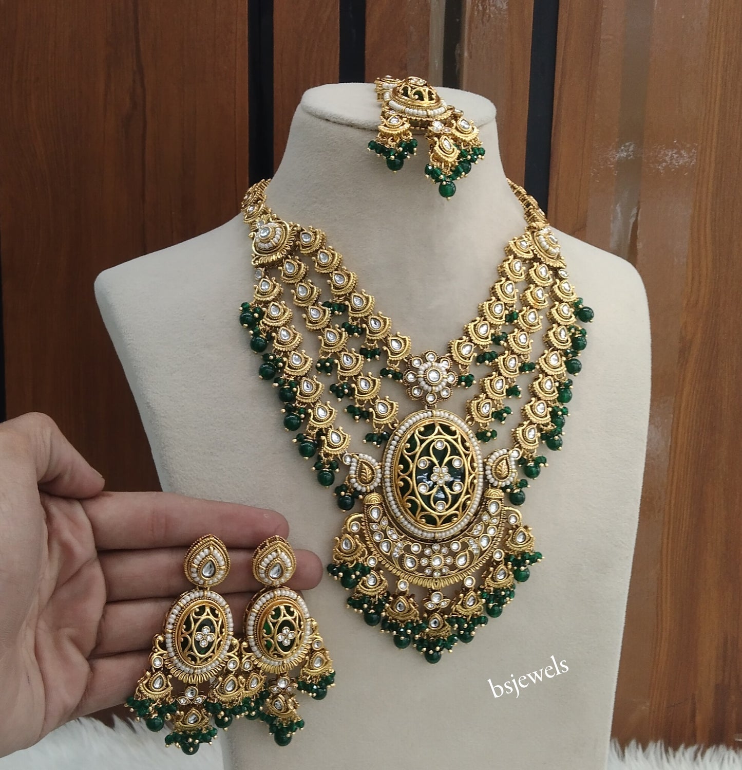 Gold Green Kundan necklace Set/ kundan Indian Elara jewellery  sets
