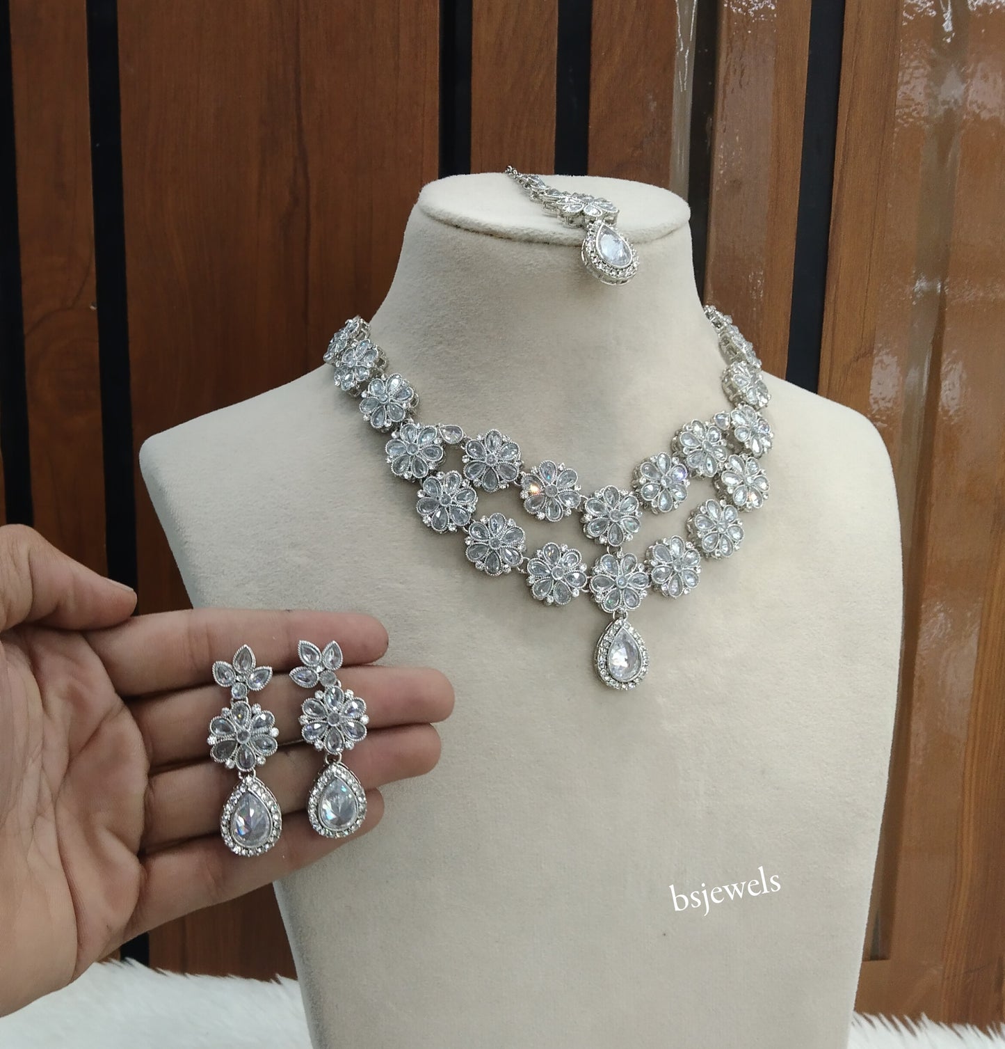 Silver White Necklace Lvla sets