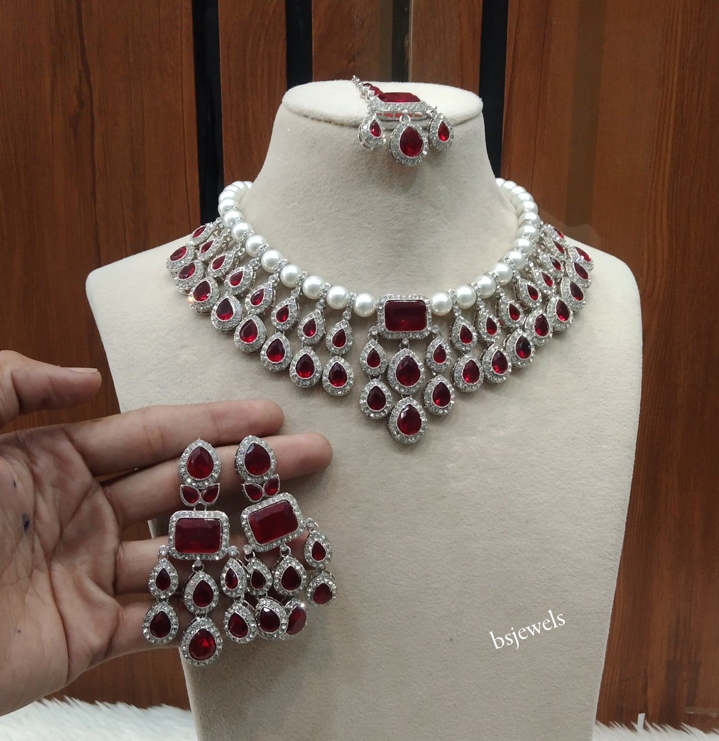 Silver Mroon Necklace Kylie sets