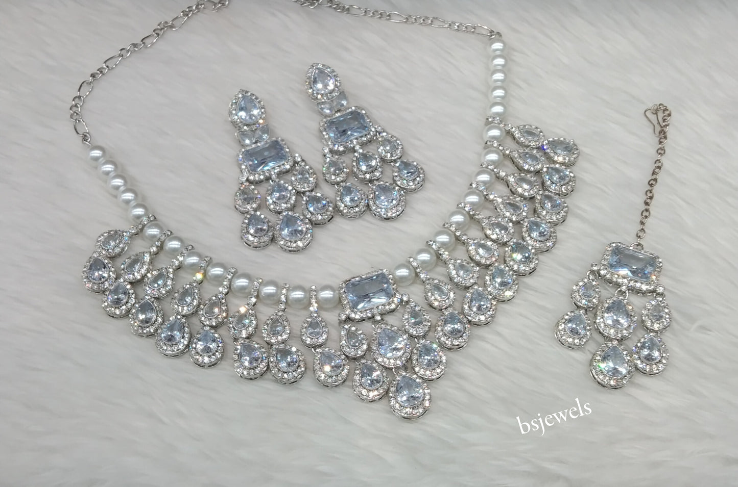 Silver White Necklace Kylie sets