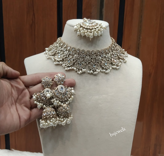 Antique White Necklace Harper sets