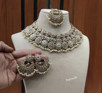 Antique White Necklace Harper sets