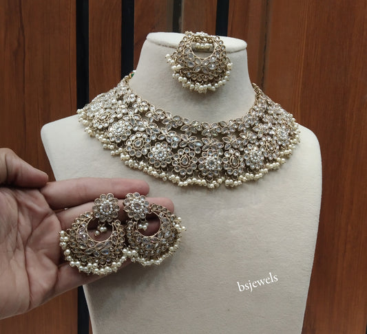 Antique White Necklace Harper sets