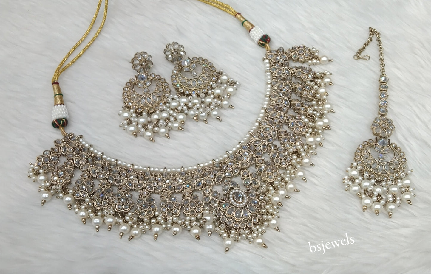 Antique White Necklace Harper sets