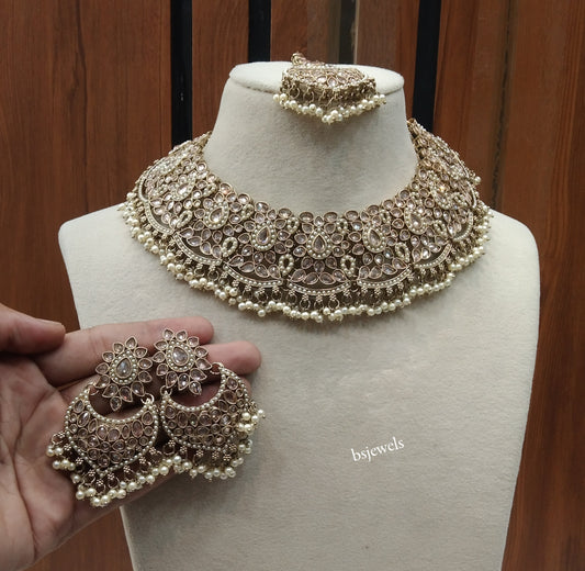 Antique White Necklace Harper sets