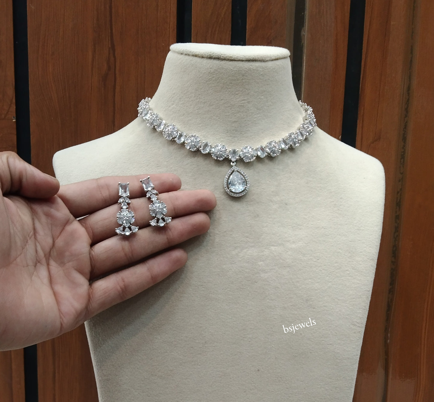 Silver White American Diamond Ad Avery Necklace Set