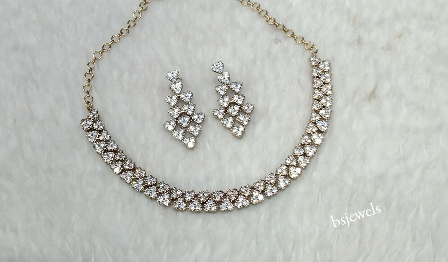 Antique White American Diamond Ad Skylar Necklace Sets