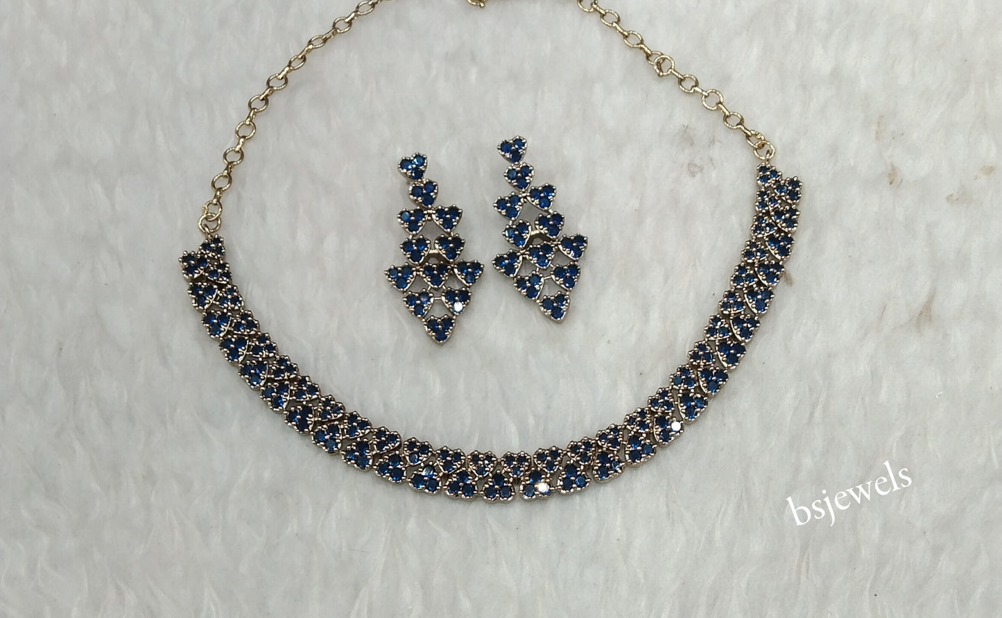 Antique Blue American Diamond Ad Skylar Necklace Sets