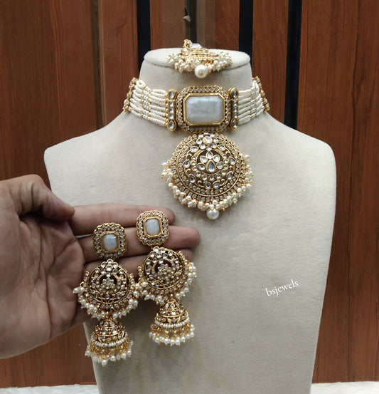 Gold White Kundan Choker Jewellery Petkoff Set