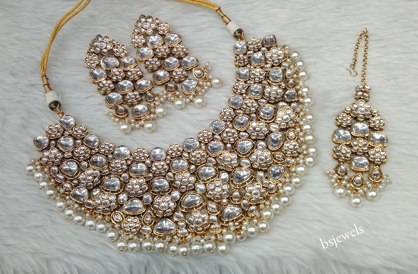 Antique Gold White Bridal Necklace Gifty Set