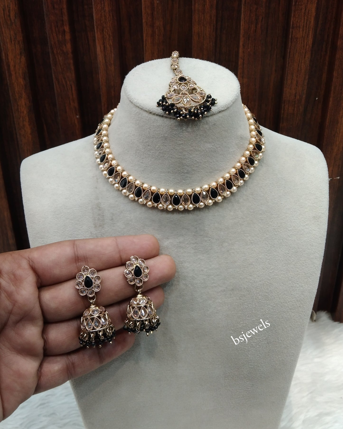 Antique Gold Black Necklace Jewellery Jagjeet Bollywood sets