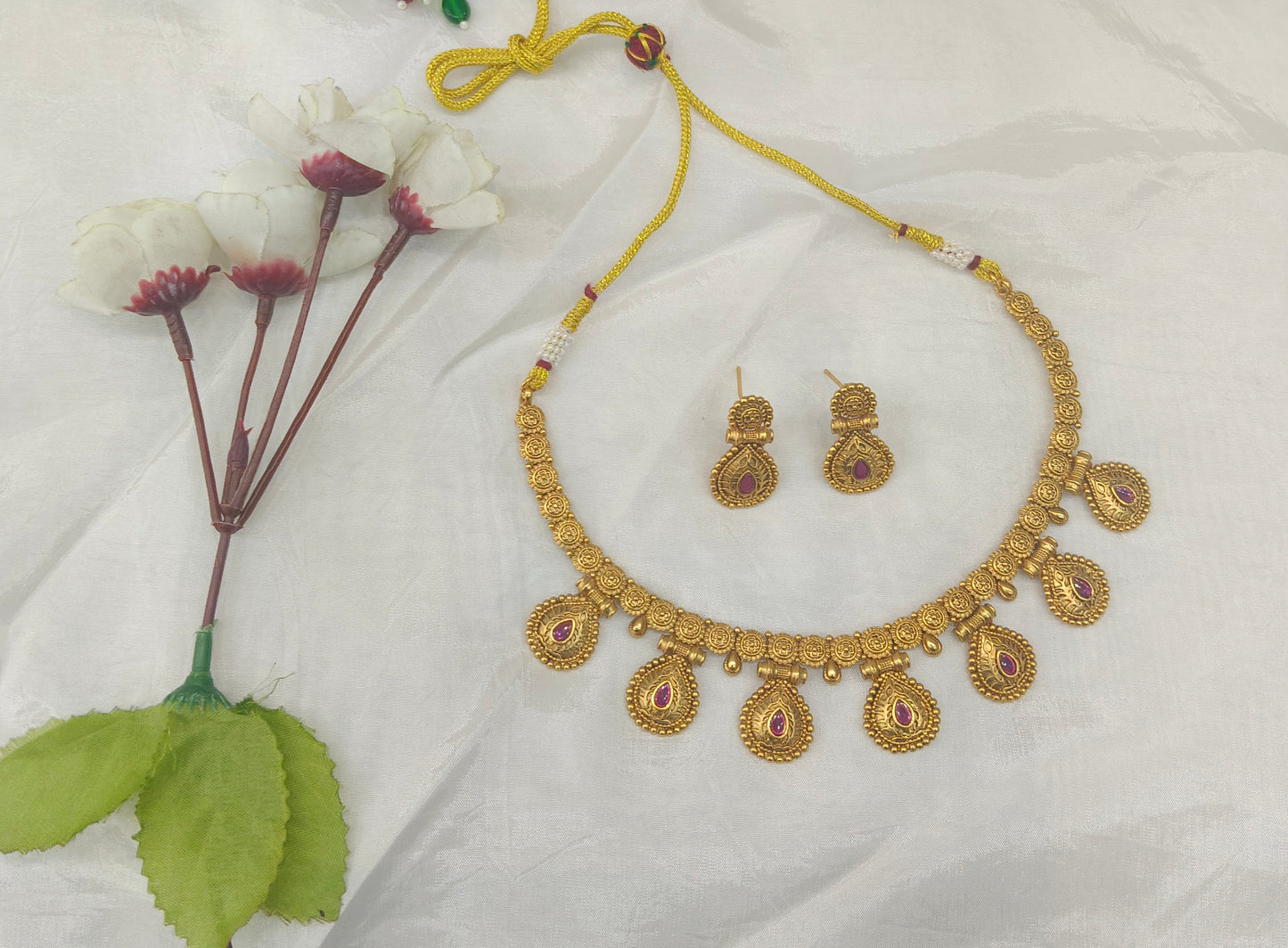 Gold Polki Necklace Jewellery Amiri Sets