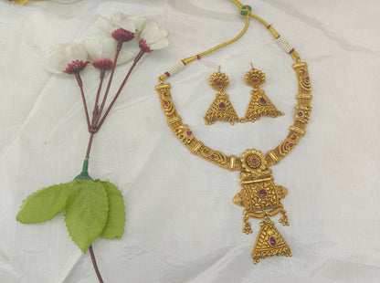 Gold Polki Necklace Jewellery Amiri Sets