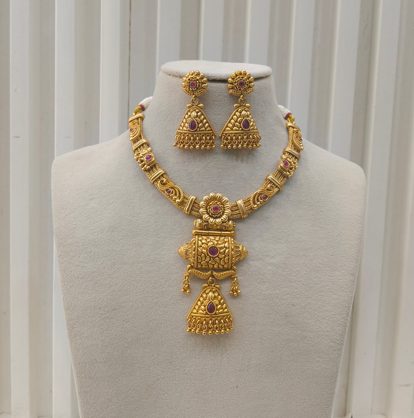 Gold Polki Necklace Jewellery Amiri Sets