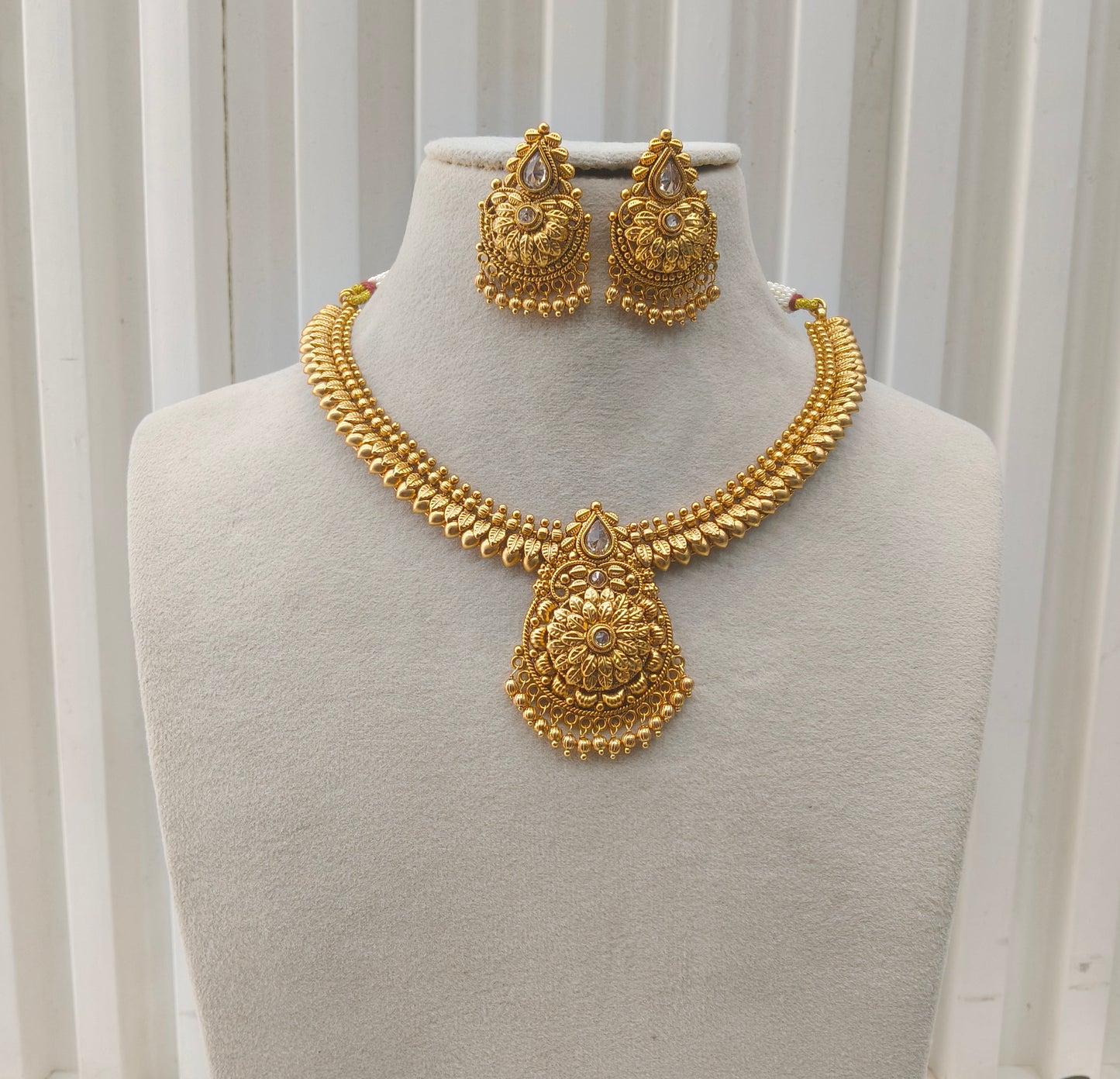 Gold Polki Necklace Jewellery Amiri Sets