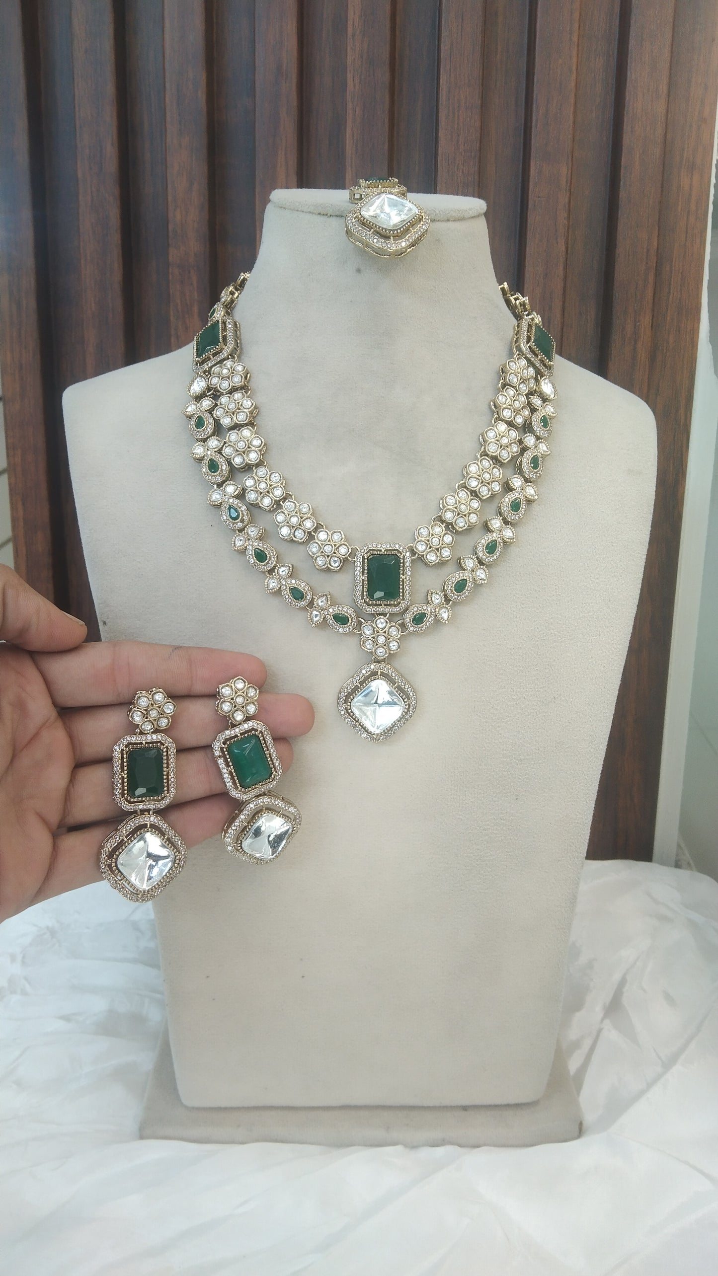 Green Moissanite Kundan Necklace Jewellery Bholi Set
