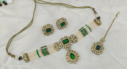 Green Moissanite Kundan Choker Jewellery Gini Set
