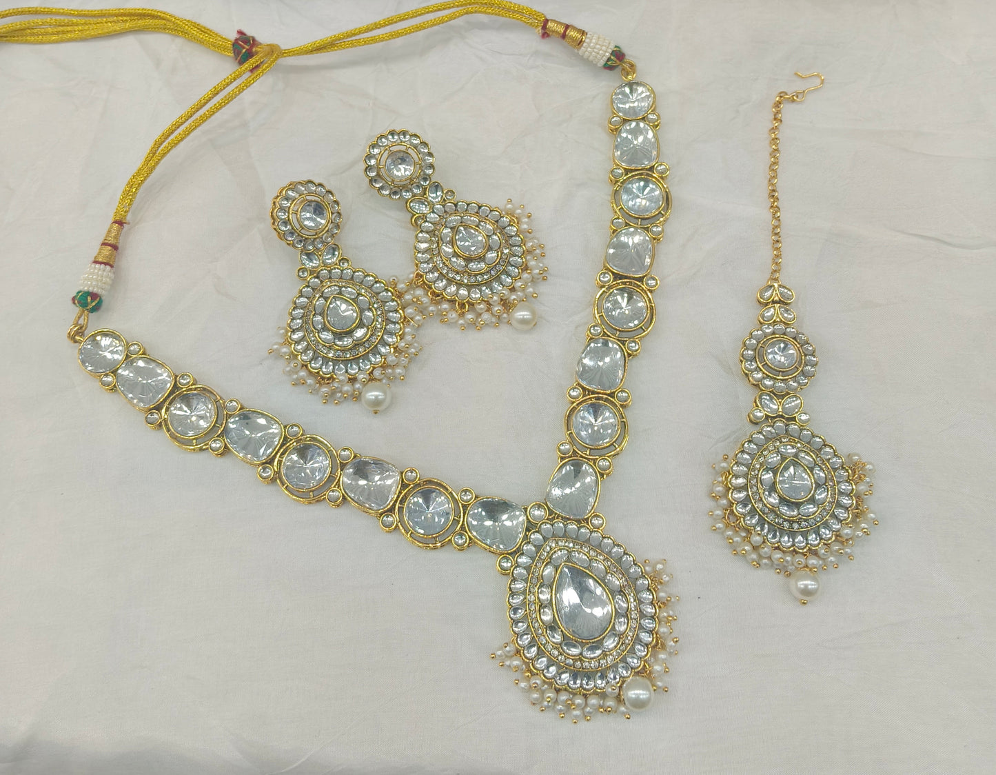 Gold White Kundan Nacklace Gauri sets