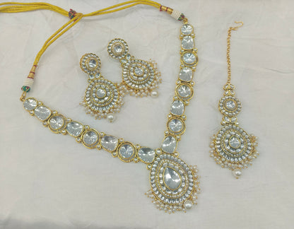 Gold White Kundan Nacklace Gauri sets