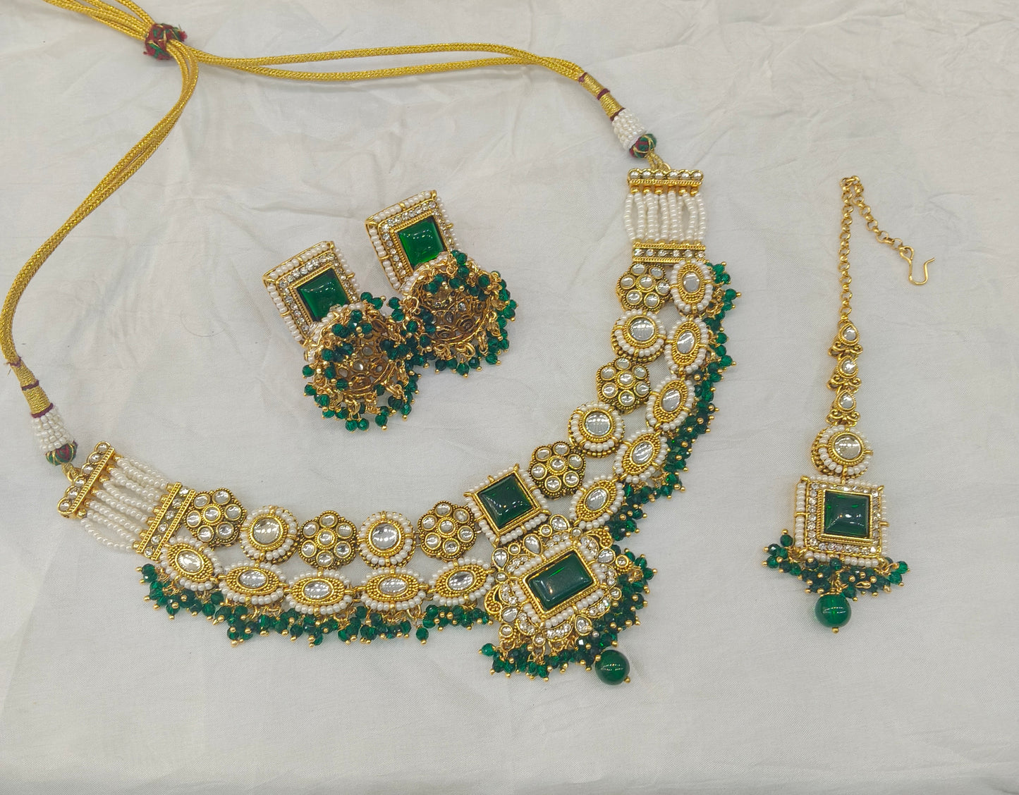 Gold Green Kundan Nacklace Chitra sets