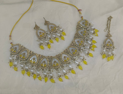 Antique Gold Yellow Necklace Jewellery Betty Bollywood sets