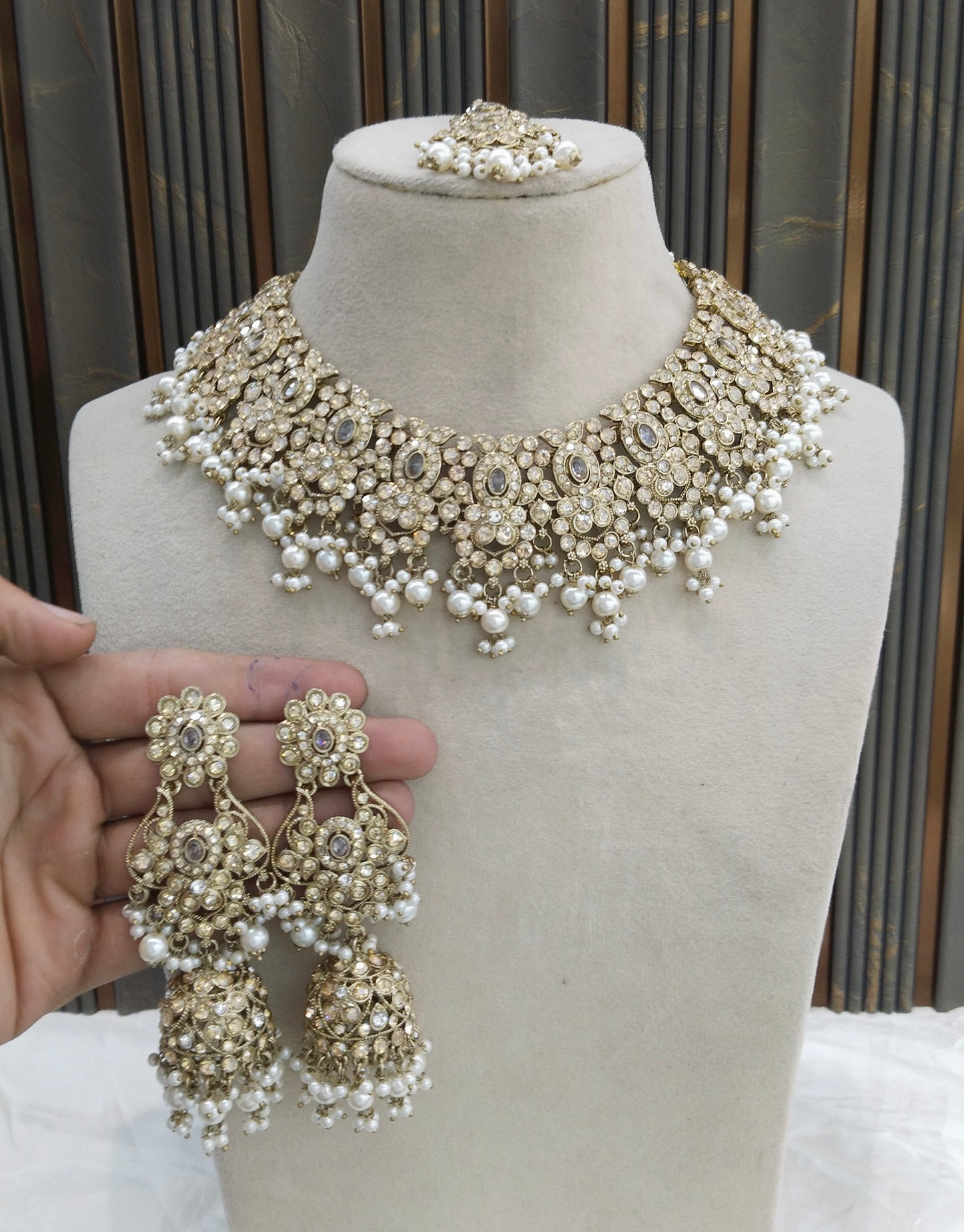 Antique Gold White Necklace Jewellery Joan Bollywood sets