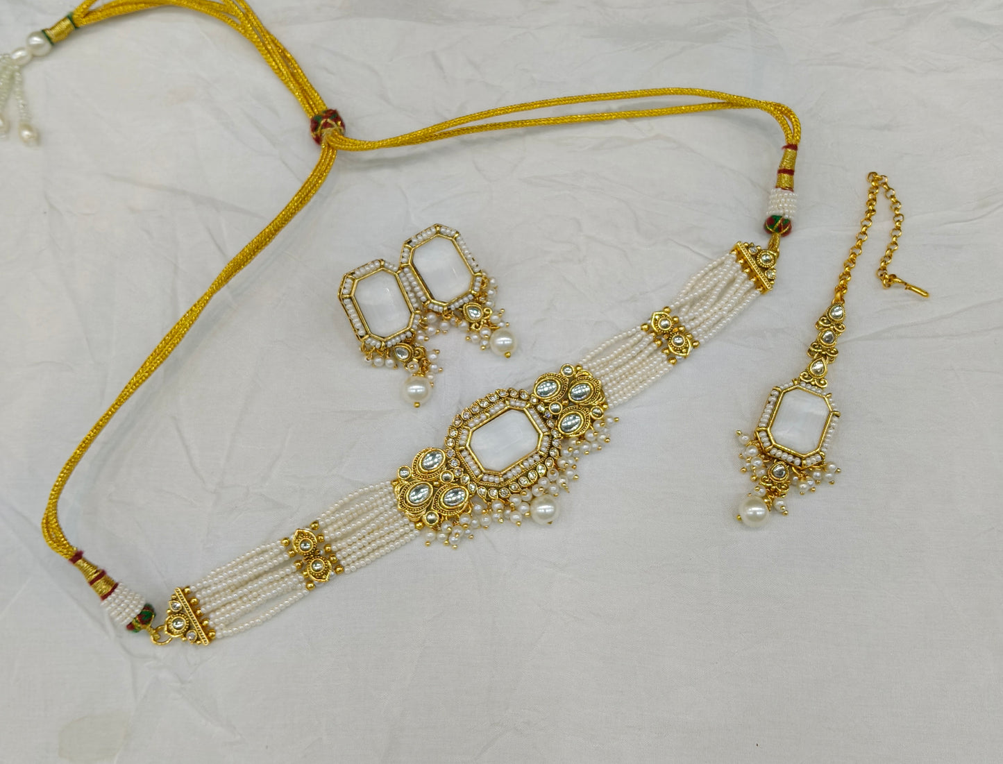 White Kundan Choker Jewellery Sama Set