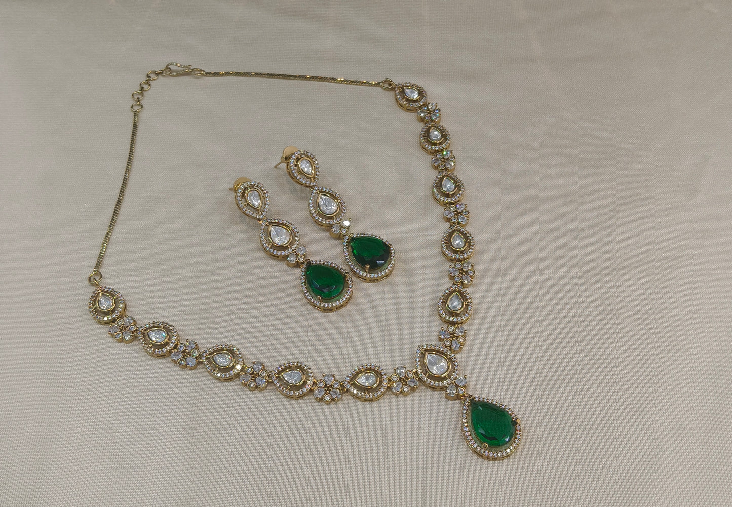 Antique Gold Green Moissanite Kundan Necklace Jewellery Hina Set