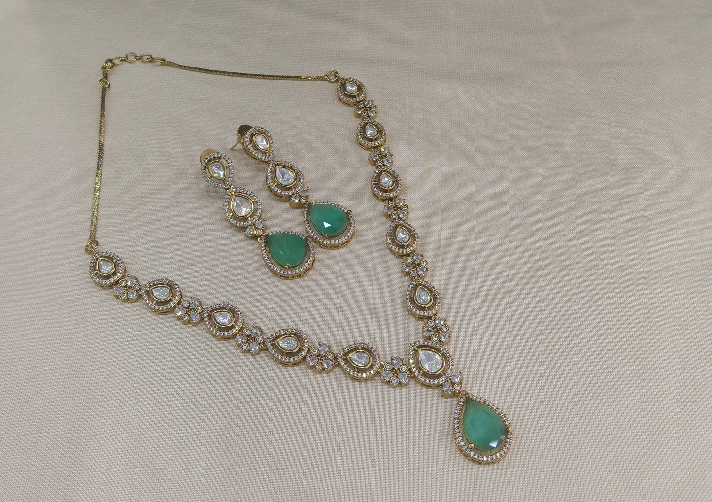Antique Gold Pista Moissanite Kundan Necklace Jewellery Hina Set