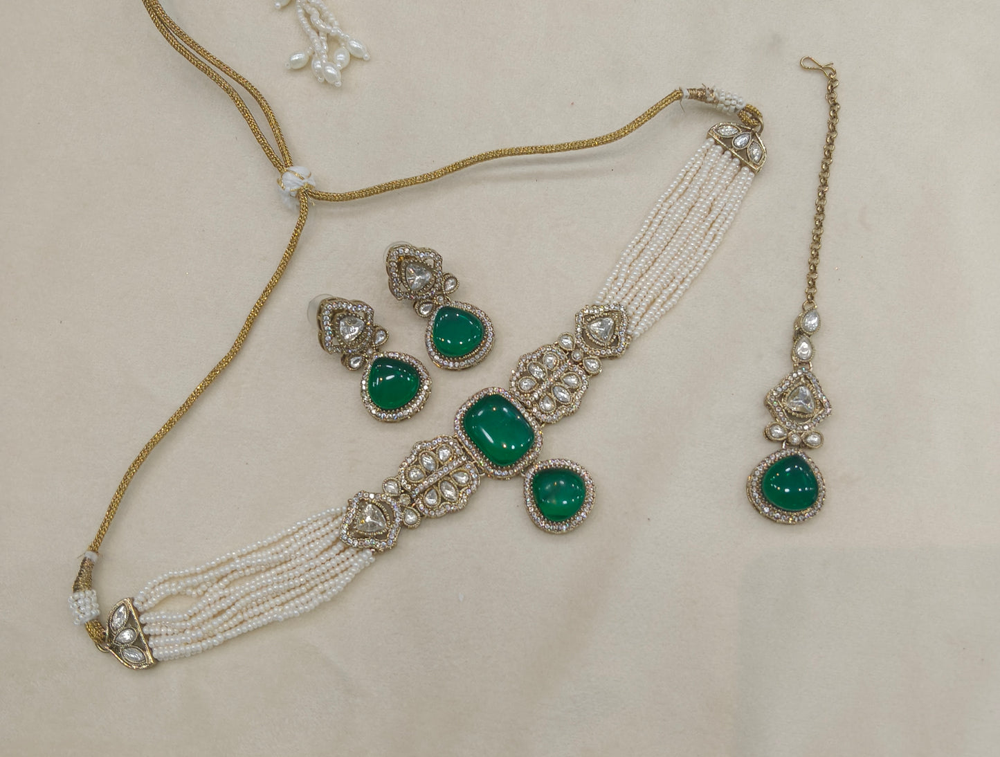 Antique Green Moissanite Kundan Choker Jewellery Letin Set