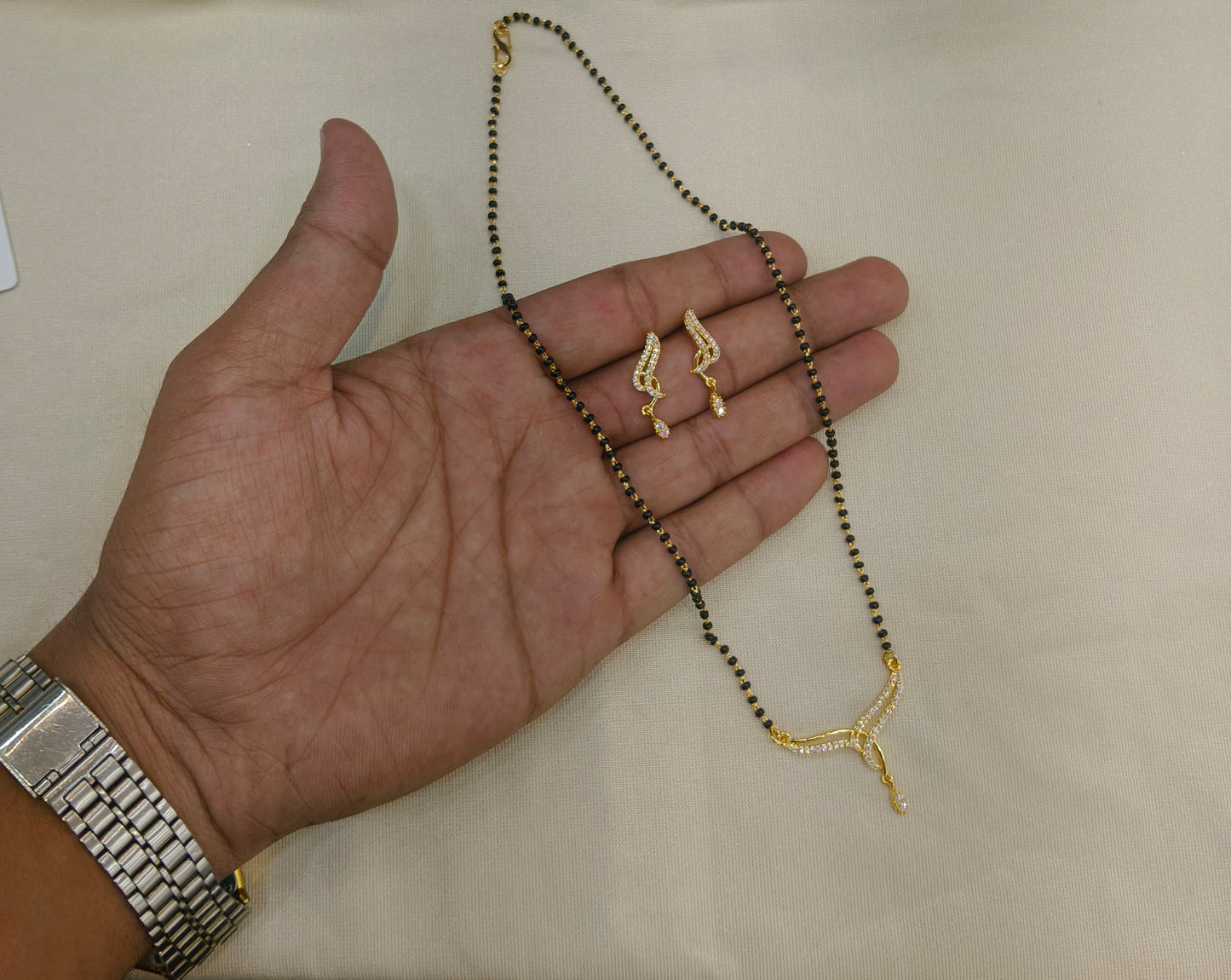 Gold Ad Stone Mangal Sutra Evan Set