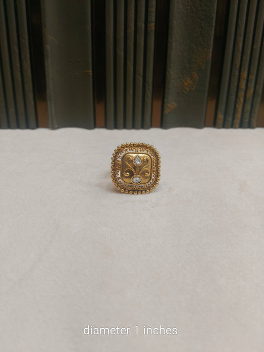 Gold Cocktail Misaki Finger Rings