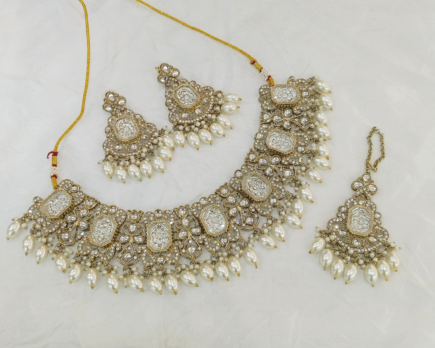 Antique Gold White Kundan Necklace Rony sets