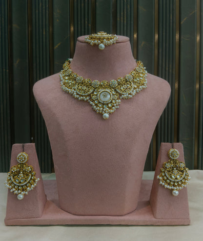 Gold White Kundan Necklace Amanat sets