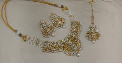 Gold White Kundan Necklace Gita sets