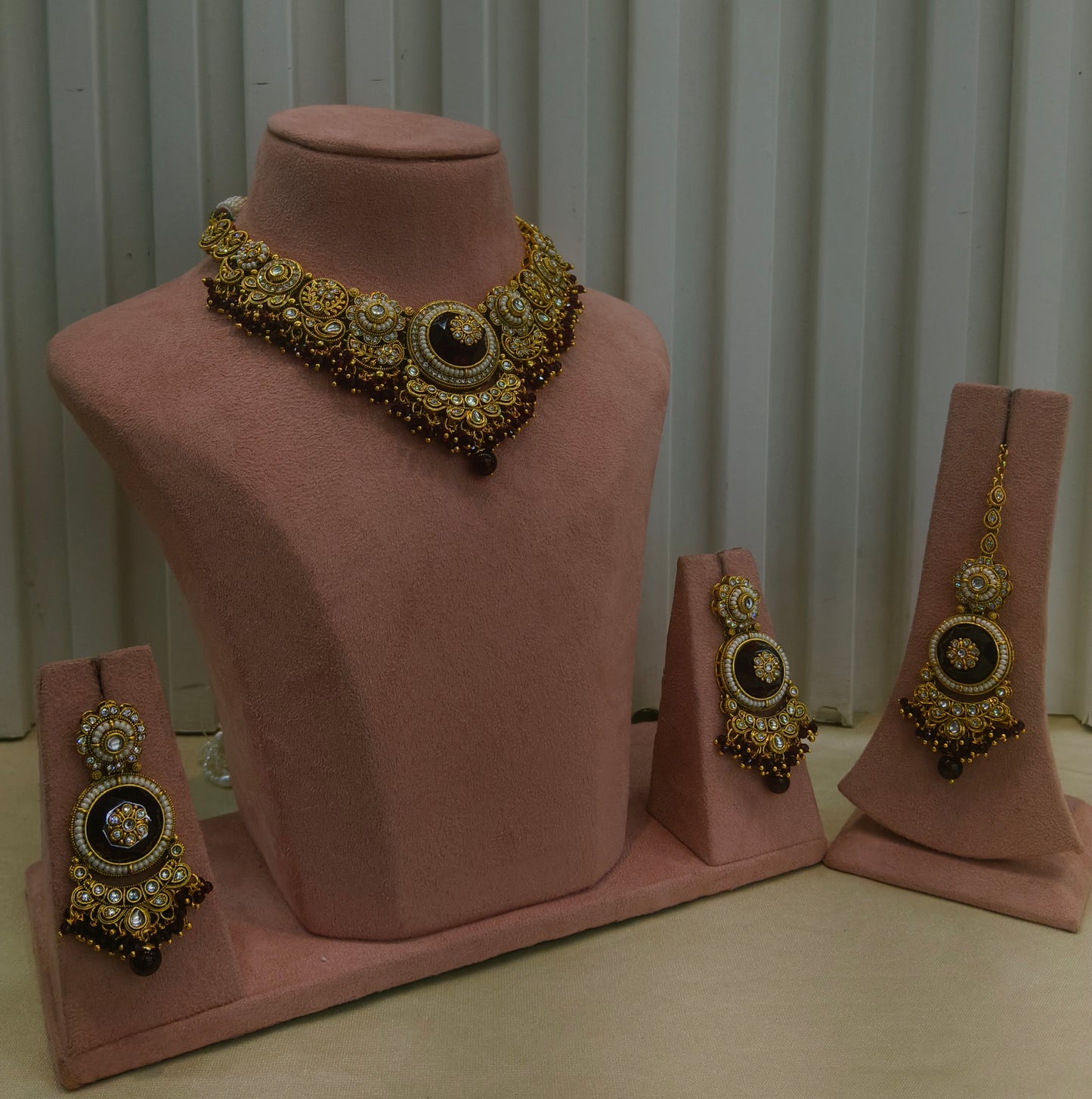 Gold Maroon Kundan Necklace Gori sets