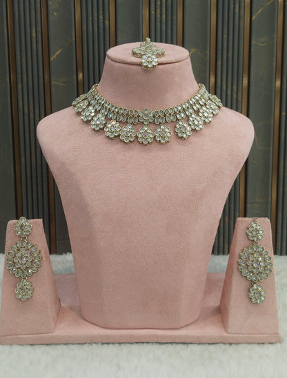 Antique White Necklace Jasnir sets